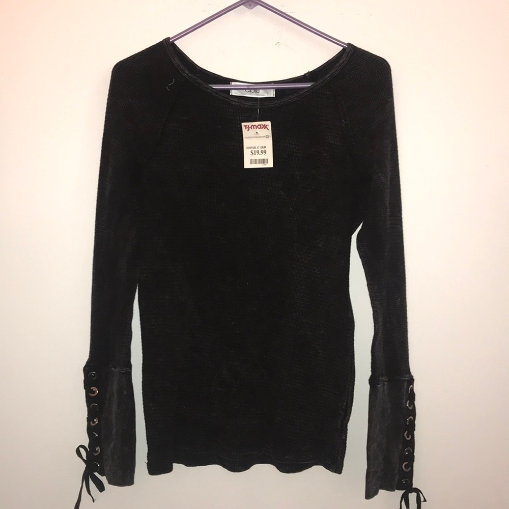 NWT Ribbed Tie Sleeve